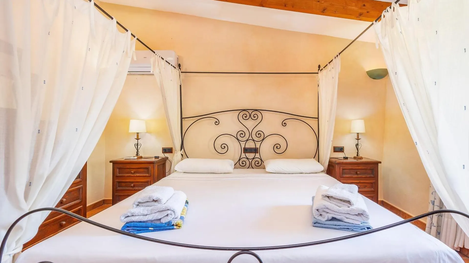 Mirabo Ramonet Villa Cas Concos Holiday home