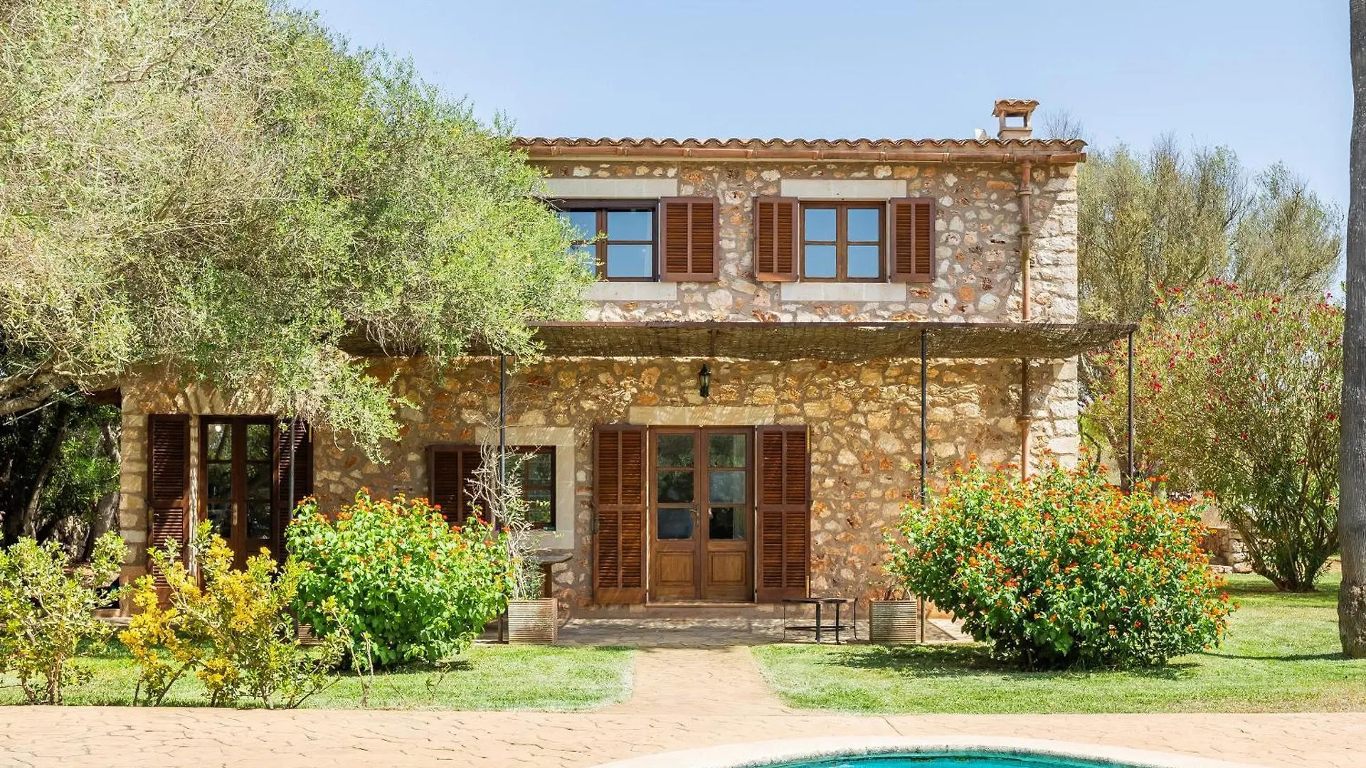 Vila Mirabo Ramonet Cas Concos